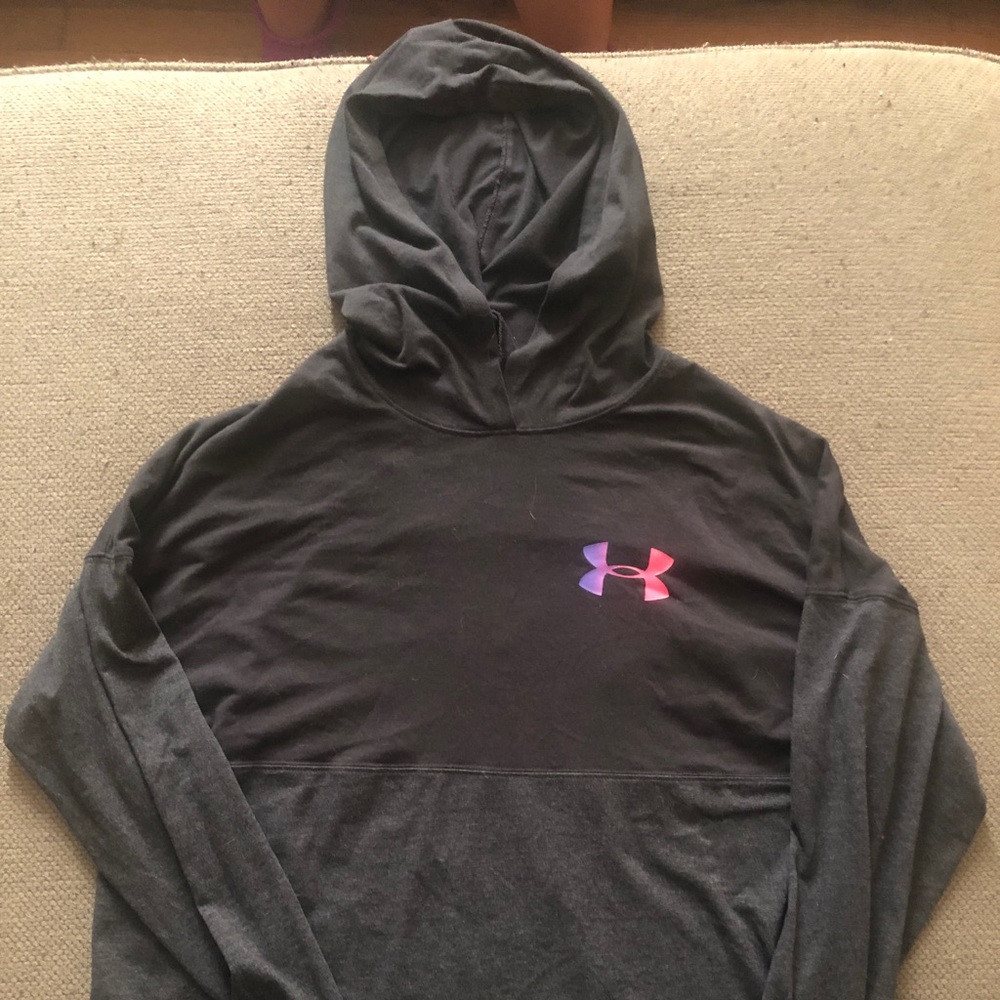 Girls Pullover Under Armour shirt